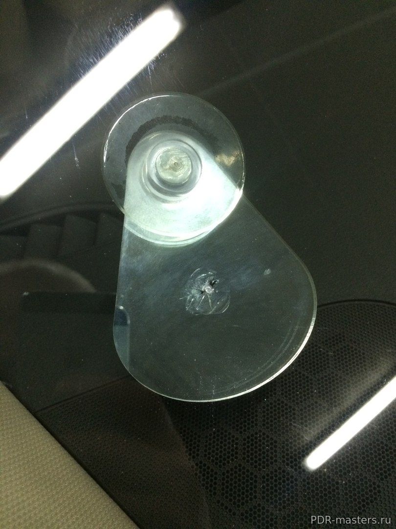 ремонт скола на стекле автомобиля